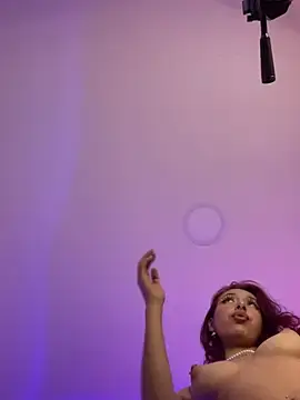 HoneyRed3  live sex cam