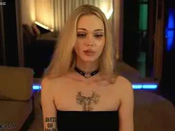 ManiFreyja  live sex cam
