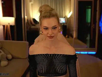 ManiFreyja  live sex cam