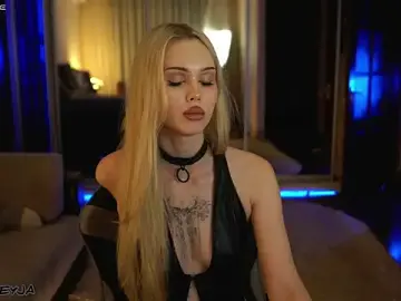ManiFreyja  live sex cam