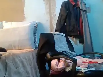 Nicky52  live sex cam