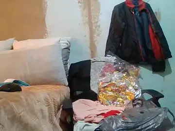 Nicky52  live sex cam