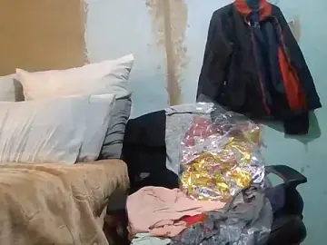 Nicky52  live sex cam