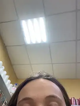YourLway  live sex cam
