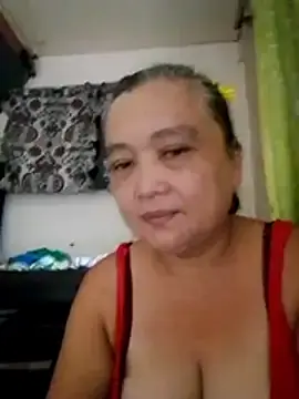 Jeanyummytits  live sex cam