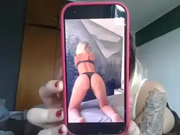 Lolalatinaa  live sex cam