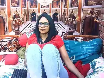 IndianSmile35  live sex cam
