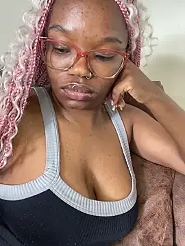 YummyMelanin117  live sex cam
