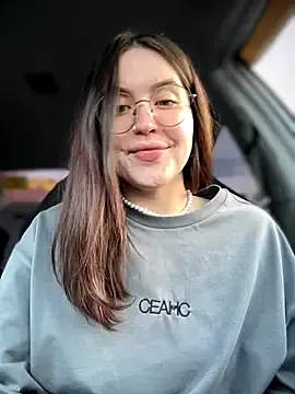 Meow_girl  live sex cam