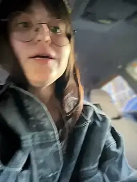 Meow_girl  live sex cam