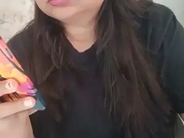 Yoursnishaa  live sex cam