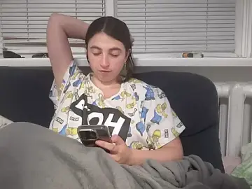 Aphr0ditee  live sex cam