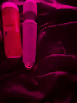 Parkermilena  live sex cam