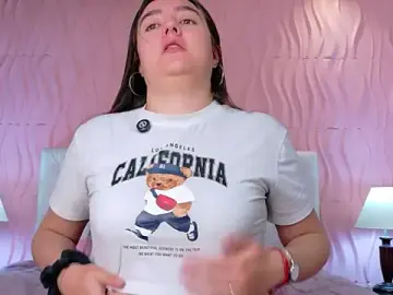 Valeria_Dean  live sex cam