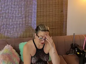 Ariana_cross  live sex cam