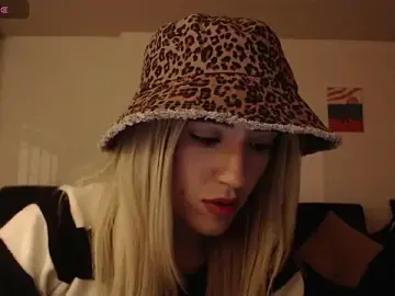 Emily_Edwart  live sex cam