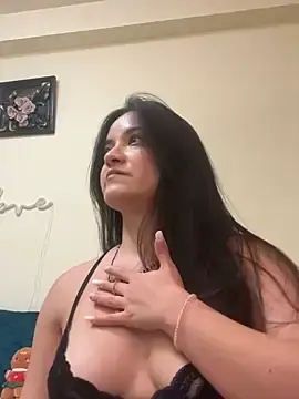 LunaaKitty  live sex cam