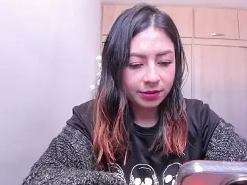 MaddieHunter  live sex cam
