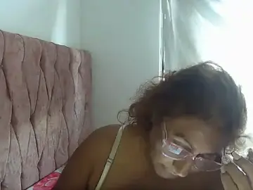 Charrysexy1  live sex cam