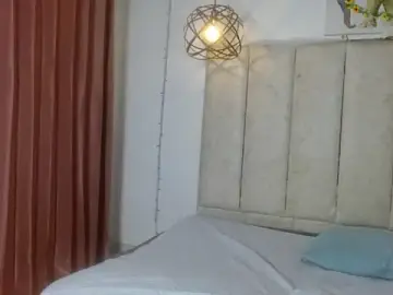Hinataleecss  live sex cam