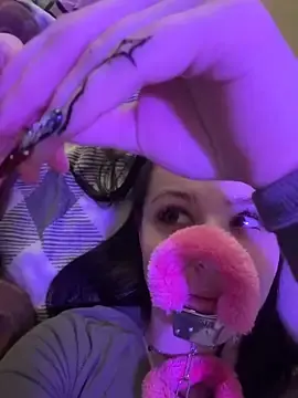 Honey1peach  live sex cam