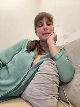 Jennifer11772  live sex cam