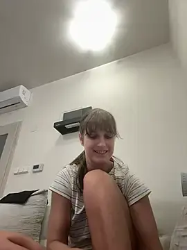 Jennifer11772  live sex cam