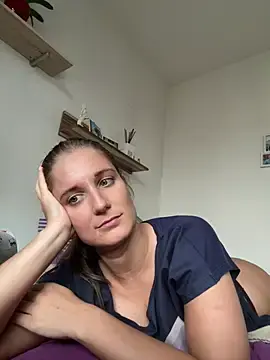Jennifer11772  live sex cam
