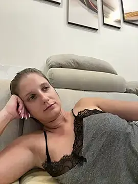 Jennifer11772  live sex cam