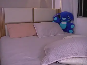 AnnyHizzle  live sex cam