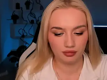 CarmonMola  live sex cam