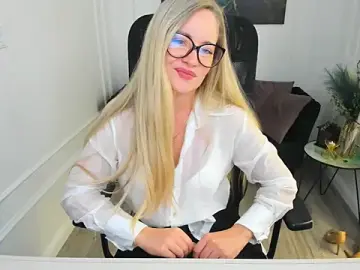 CharlotteKerti  live sex cam