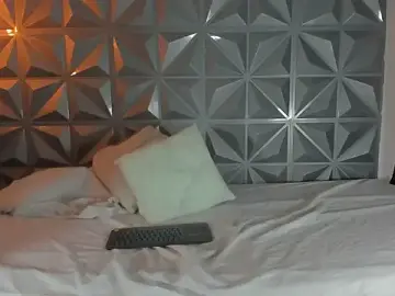Emmy_lander1  live sex cam