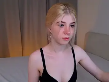 Bella_amory  live sex cam