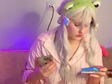 ElfieEva  live sex cam
