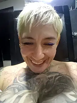 Everlyn_sexx  live sex cam