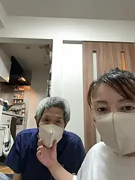Mirika555  live sex cam