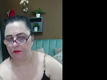 ValerieSmiths  live sex cam