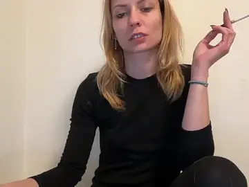 Karo123421  live sex cam