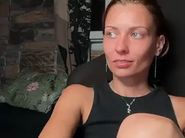 Karo123421  live sex cam