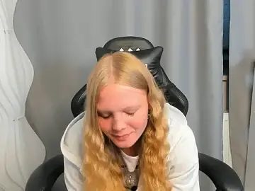 StasiaKoonce  live sex cam