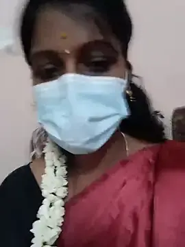 Tamil-pooja  live sex cam