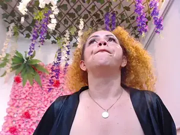 BLONDE_SEXYHOT  live sex cam