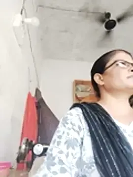 Bhavna_hot  live sex cam