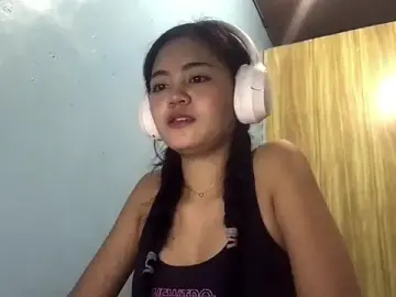 LoriaZaborski  live sex cam