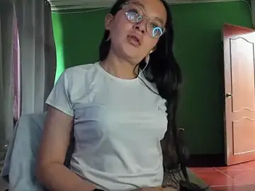Maddie_69  live sex cam