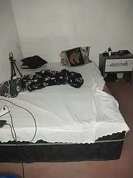 Yazmin-CB  live sex cam