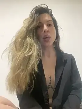 CosmiccAlai  live sex cam