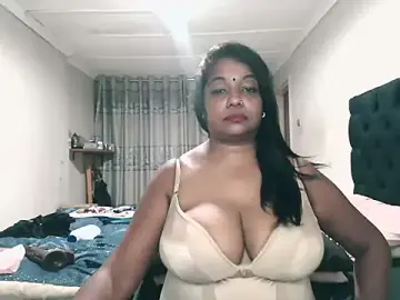 Indianmayaxoxo  live sex cam