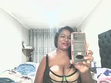 Indianmayaxoxo  live sex cam